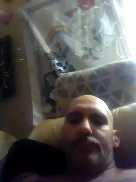 Snapshot of ClydeCan409 chatting on 24, 4, 2026 ClydeCan409 online show from 24, 4, 2026