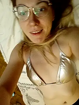 Snapshot of _Sweet_Love_ chatting on 4, 1, 2025 Sweet Love online show from 4, 1, 2025
