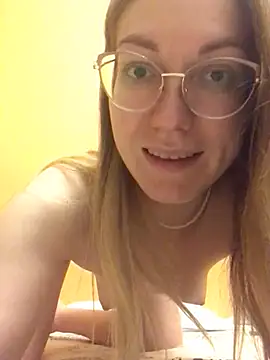 Snapshot of _Sweet_Love_ chatting on 6, 1, 2025 Sweet Love online show from 6, 1, 2025
