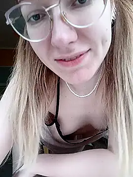 Snapshot of _Sweet_Love_ chatting on 10, 2, 2025 Sweet Love online show from 10, 2, 2025