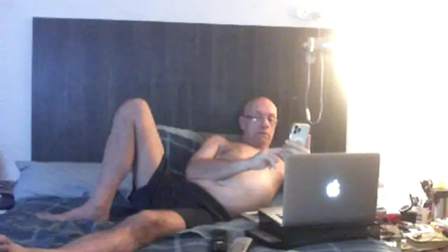 Snapshot of dazuk4513 chatting on 6, 7, 2026 dazuk4513 online show from 6, 7, 2026
