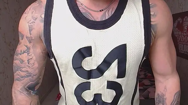 Snapshot of DuncanStone chatting on 17, 12, 2024 DuncanStone online show from 17, 12, 2024