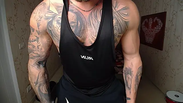 Snapshot of DuncanStone chatting on 18, 12, 2024 DuncanStone online show from 18, 12, 2024