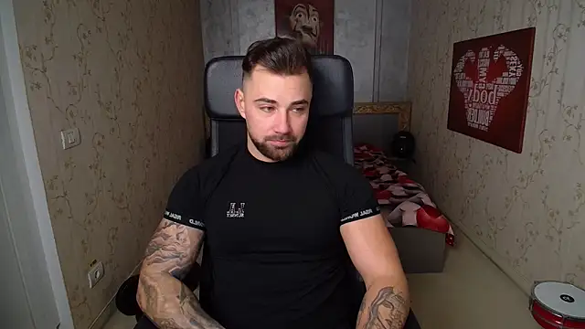 Snapshot of DuncanStone chatting on 21, 12, 2024 DuncanStone online show from 21, 12, 2024