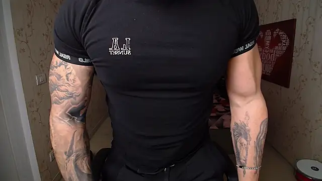 Snapshot of DuncanStone chatting on 21, 12, 2024 DuncanStone online show from 21, 12, 2024