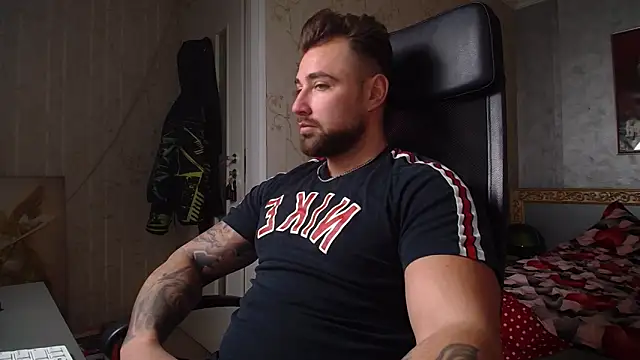 Snapshot of DuncanStone chatting on 26, 12, 2024 DuncanStone online show from 26, 12, 2024