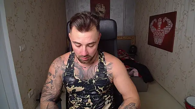 Snapshot of DuncanStone chatting on 28, 12, 2024 DuncanStone online show from 28, 12, 2024