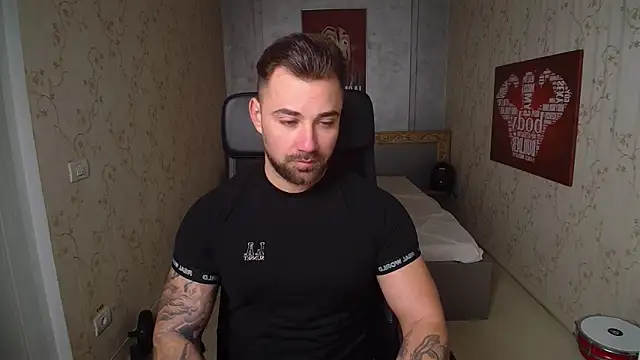 Snapshot of DuncanStone chatting on 4, 1, 2025 DuncanStone online show from 4, 1, 2025