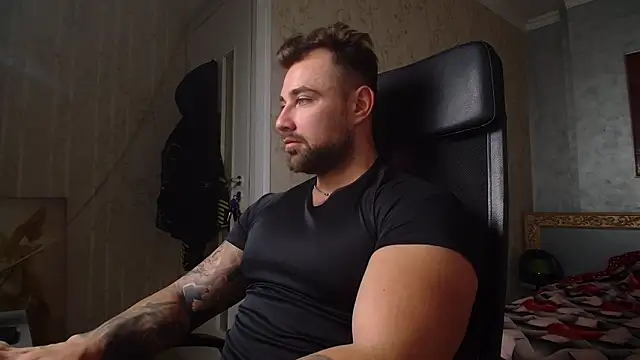 Snapshot of DuncanStone chatting on 6, 1, 2025 DuncanStone online show from 6, 1, 2025