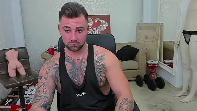 Snapshot of DuncanStone chatting on 9, 1, 2025 DuncanStone online show from 9, 1, 2025