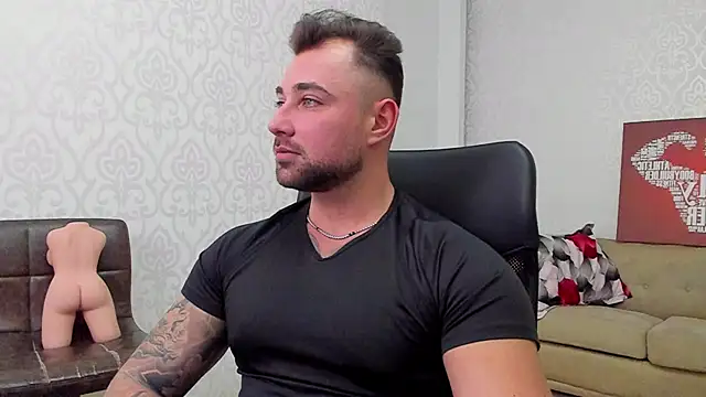 Snapshot of DuncanStone chatting on 10, 1, 2025 DuncanStone online show from 10, 1, 2025