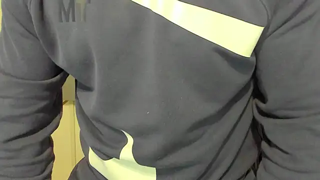 Snapshot of DuncanStone chatting on 9, 2, 2025 DuncanStone online show from 9, 2, 2025