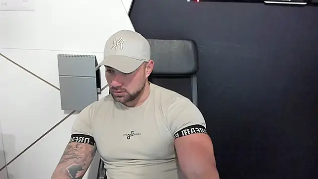 Snapshot of DuncanStone chatting on 12, 2, 2025 DuncanStone online show from 12, 2, 2025