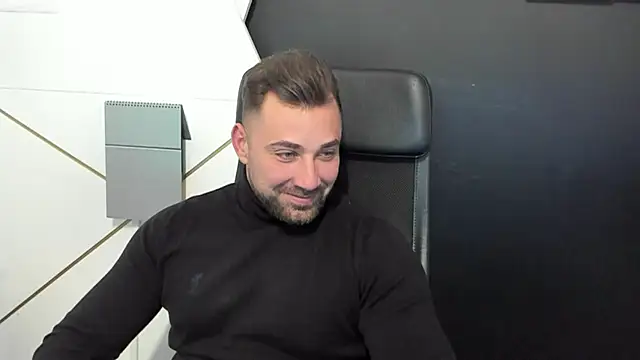 Snapshot of DuncanStone chatting on 19, 2, 2025 DuncanStone online show from 19, 2, 2025