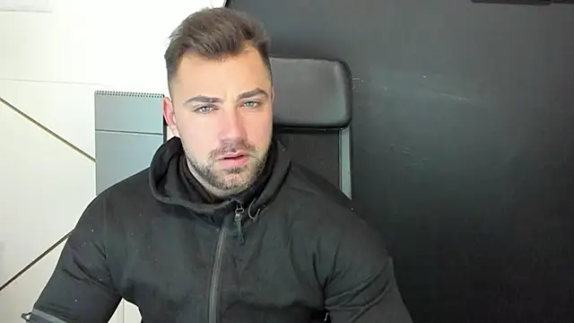 Snapshot of DuncanStone chatting on 20, 2, 2025 DuncanStone online show from 20, 2, 2025