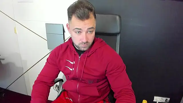 Snapshot of DuncanStone chatting on 24, 2, 2025 DuncanStone online show from 24, 2, 2025