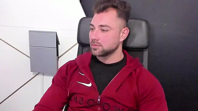 Snapshot of DuncanStone chatting on 24, 2, 2025 DuncanStone online show from 24, 2, 2025