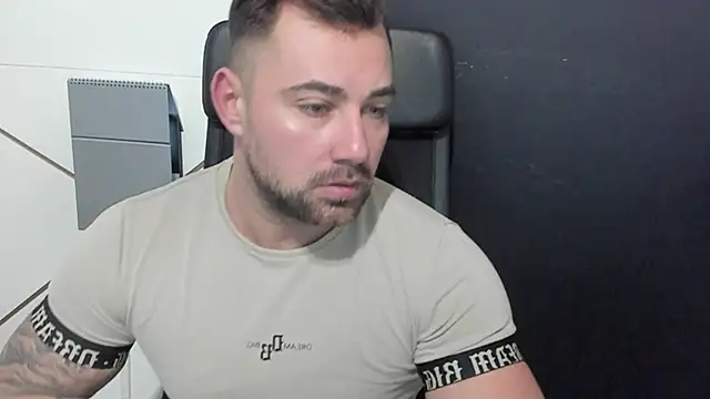 Snapshot of DuncanStone chatting on 27, 2, 2025 DuncanStone online show from 27, 2, 2025