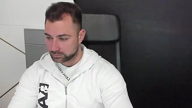 Snapshot of DuncanStone chatting on 15, 3, 2025 DuncanStone online show from 15, 3, 2025