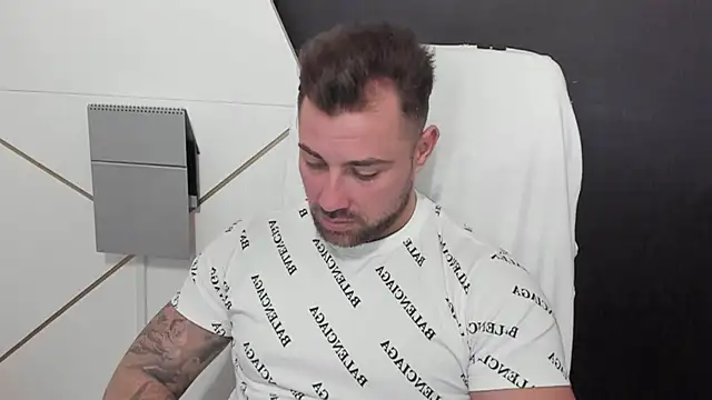 Snapshot of DuncanStone chatting on 15, 3, 2025 DuncanStone online show from 15, 3, 2025