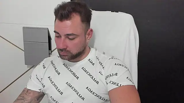 Snapshot of DuncanStone chatting on 15, 3, 2025 DuncanStone online show from 15, 3, 2025