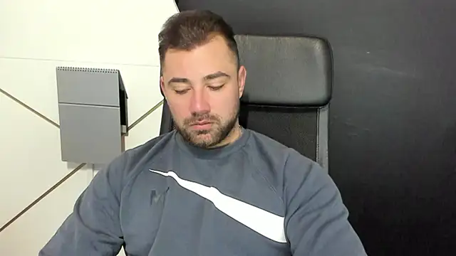 Snapshot of DuncanStone chatting on 16, 3, 2025 DuncanStone online show from 16, 3, 2025