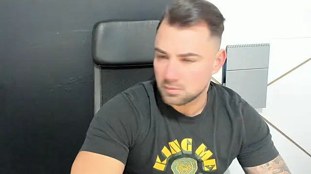 Snapshot of DuncanStone chatting on 20, 3, 2025 DuncanStone online show from 20, 3, 2025