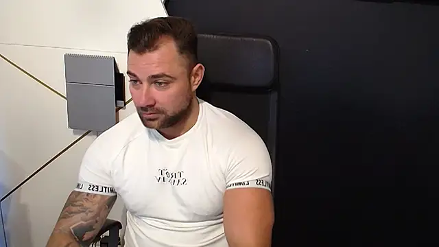 Snapshot of DuncanStone chatting on 21, 9, 2025 DuncanStone online show from 21, 9, 2025