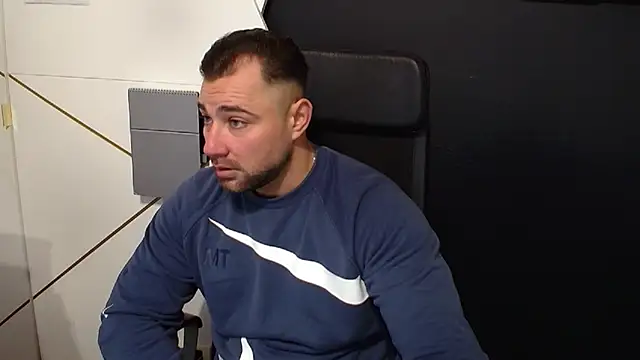 Snapshot of DuncanStone chatting on 26, 9, 2025 DuncanStone online show from 26, 9, 2025