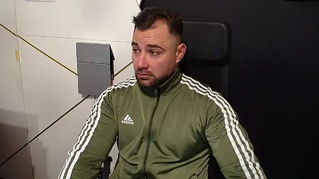 Snapshot of DuncanStone chatting on 2, 10, 2025 DuncanStone online show from 2, 10, 2025