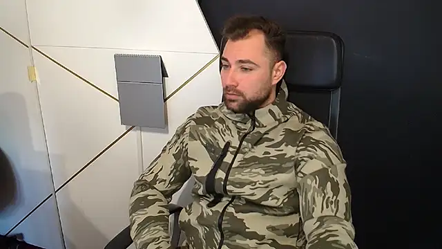 Snapshot of DuncanStone chatting on 10, 10, 2025 DuncanStone online show from 10, 10, 2025