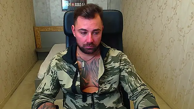 Snapshot of DuncanStone chatting on 11, 10, 2025 DuncanStone online show from 11, 10, 2025