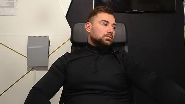 Snapshot of DuncanStone chatting on 27, 11, 2025 DuncanStone online show from 27, 11, 2025