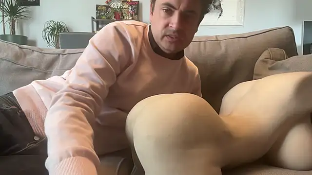 freddy0222222 online show from 10, 4, 2026