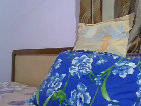 Snapshot of mrose8080 chatting on 17, 12, 2025 mrose8080 online show from 17, 12, 2025