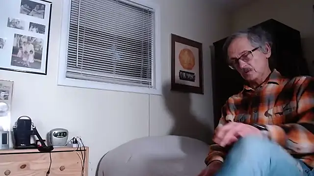 Snapshot of hottottrot691 chatting on 25, 2, 2025 hottottrot691 online show from 25, 2, 2025