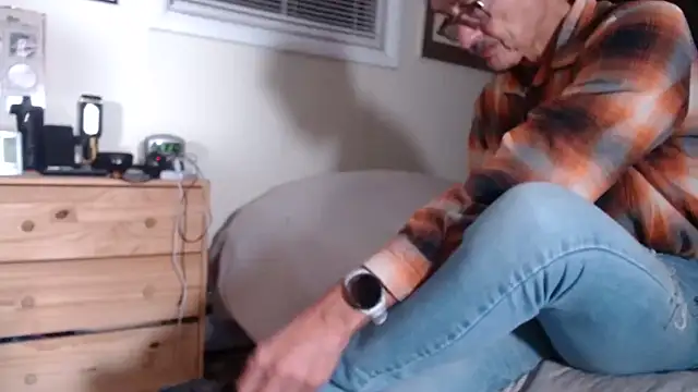 Snapshot of hottottrot691 chatting on 12, 11, 2025 hottottrot691 online show from 12, 11, 2025