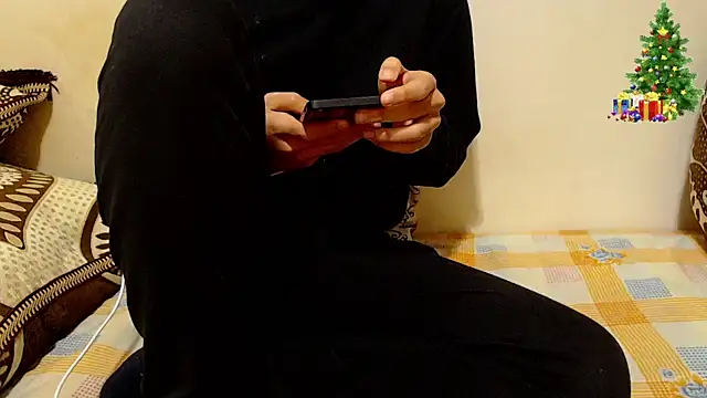 Snapshot of Alexdelarge323 chatting on 16, 12, 2025 Alexdelarge323 online show from 16, 12, 2025