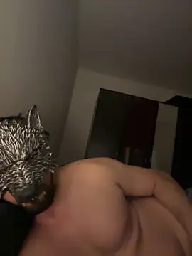 Tomhot3869 online show from 1, 12, 2025