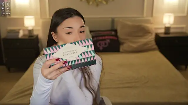 Snapshot of Jasmine_Flow chatting on 18, 11, 2025 Jasmine Flow online show from 18, 11, 2025