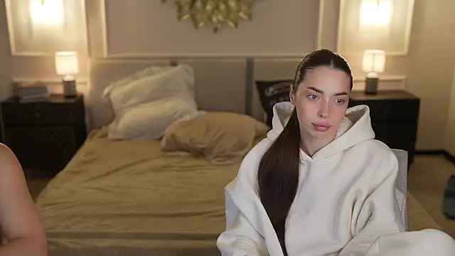 Snapshot of Jasmine_Flow chatting on 24, 11, 2025 Jasmine Flow online show from 24, 11, 2025