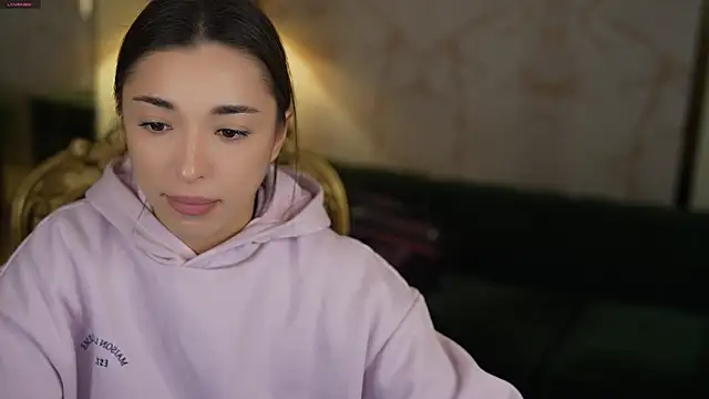 Snapshot of Jasmine_Flow chatting on 28, 11, 2025 Jasmine Flow online show from 28, 11, 2025