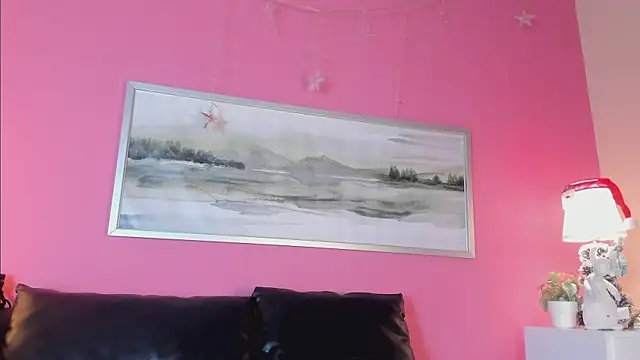 Tiffanysurez  online show from 14, 1, 2026