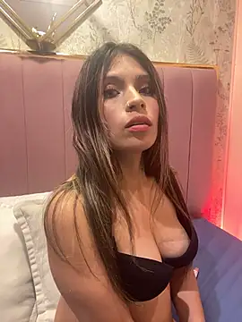 Snapshot of Tiffanysurez_ chatting on 2, 6, 2026 Tiffanysurez online show from 2, 6, 2026