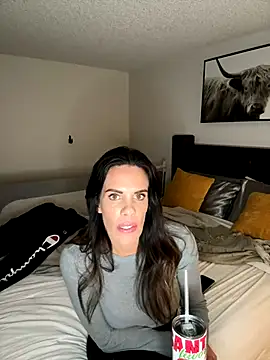 Snapshot of LexingtonLee chatting on 4, 12, 2024 LexingtonLee online show from 4, 12, 2024