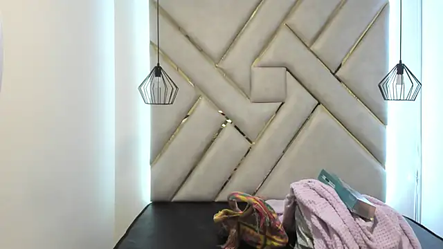 nalalye cruzz  online show from 12, 3, 2025