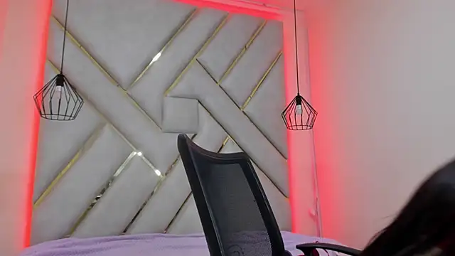 nalalye cruzz  online show from 13, 3, 2025