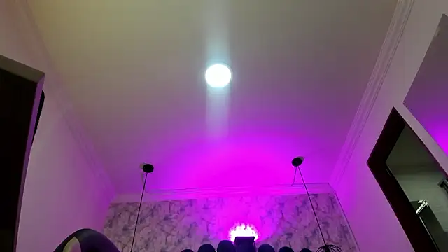 nalalye cruzz  online show from 4, 2, 2026