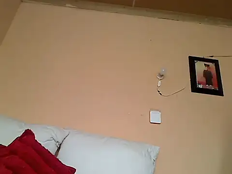 ZOQULUx online show from 16, 2, 2025