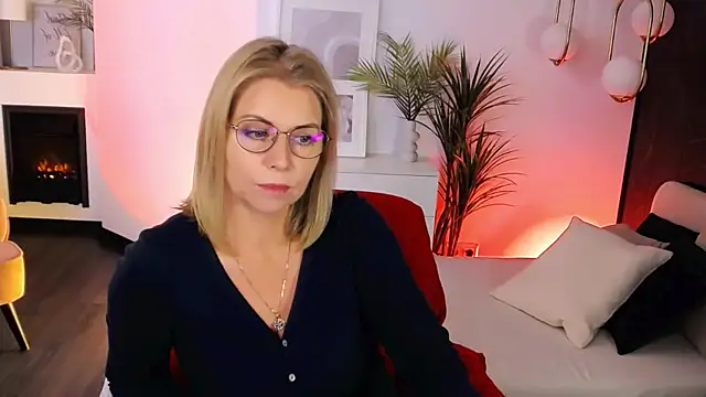 Annie Light online show from 21, 9, 2025